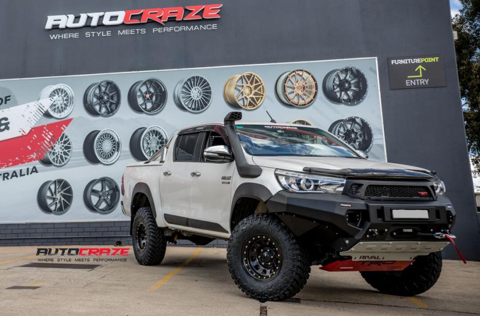 TOYOTA HILUX N80 4WD D LOCKER BLACK